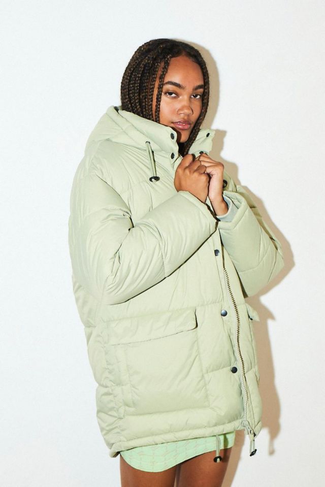 Urban outfitters green clearance puffer