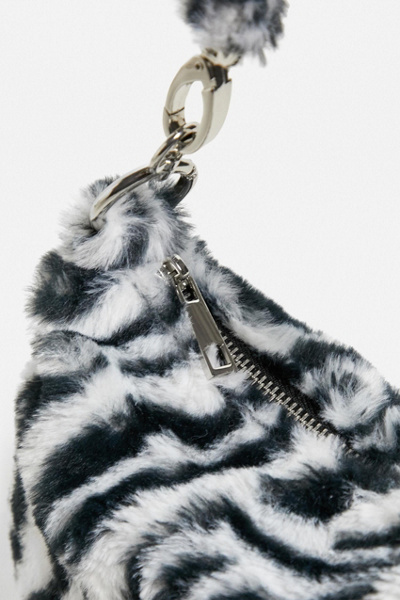fluffy bag urban outfitters