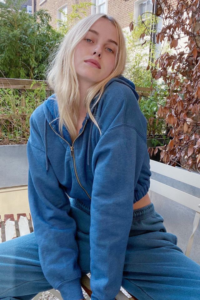 Blue cropped hotsell zip up hoodie