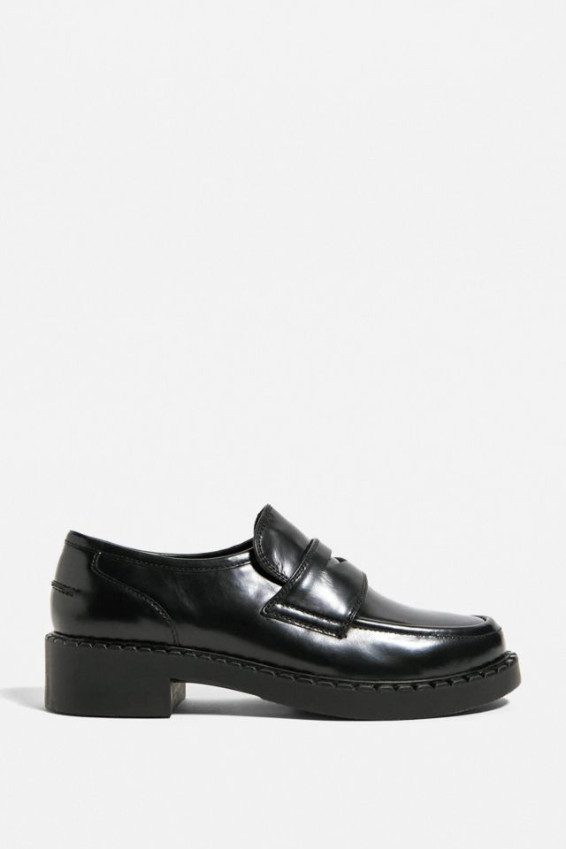 UO Drew Black 90s Loafer | Urban Outfitters