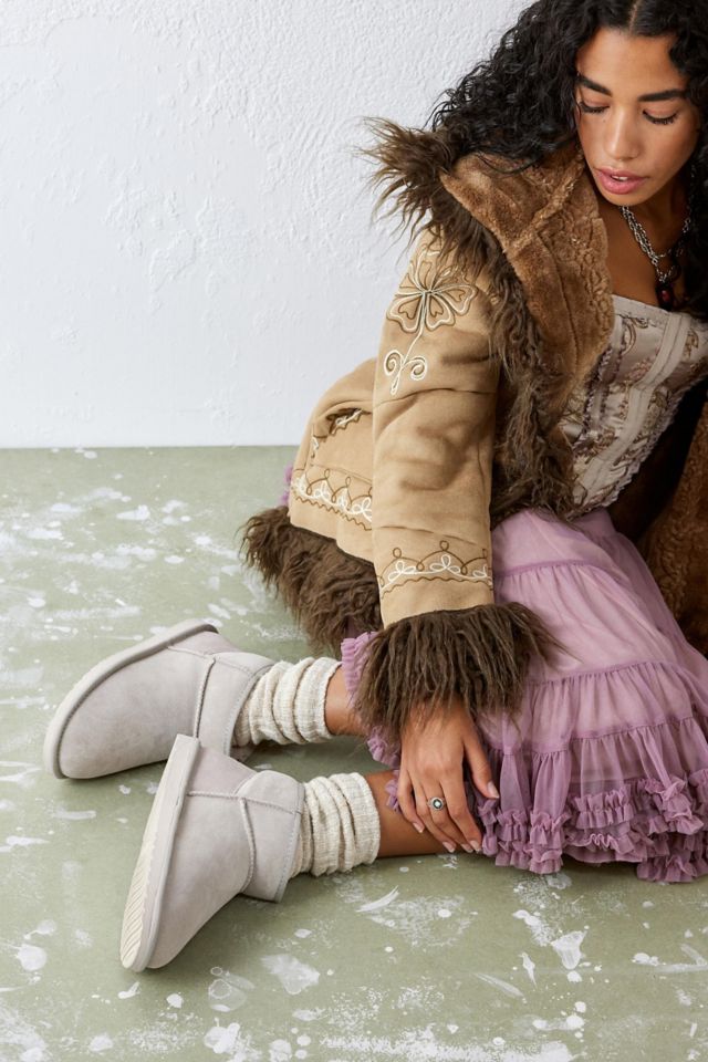 UO Embroidered Faux Fur Duffle Coat #4