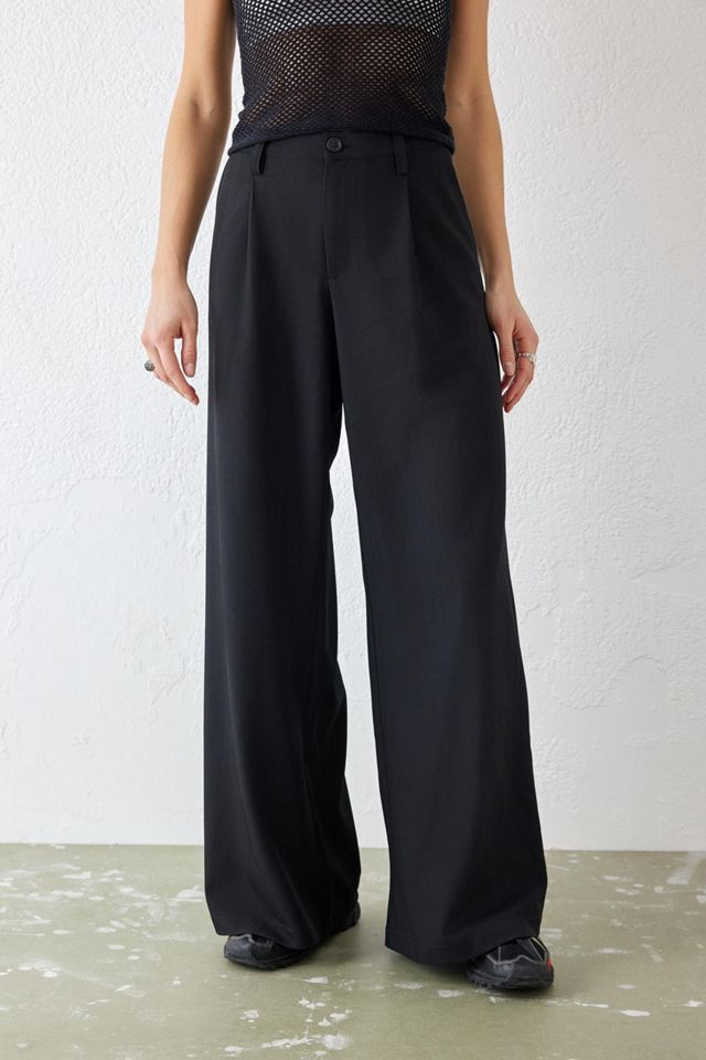 UO Black Cally Low Slung Pant | Urban Outfitters
