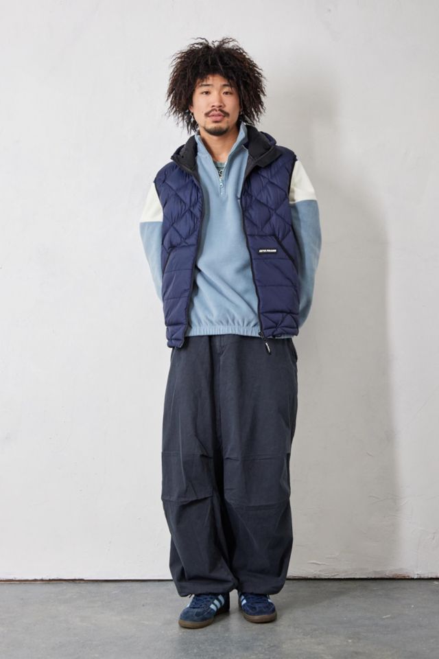 iets frans... Navy Diamond Puffer Vest | Urban Outfitters