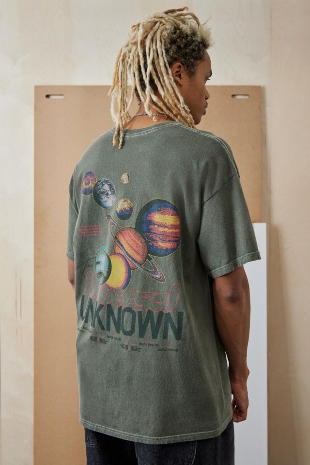 UO Khaki Unknown Tee | Urban Outfitters