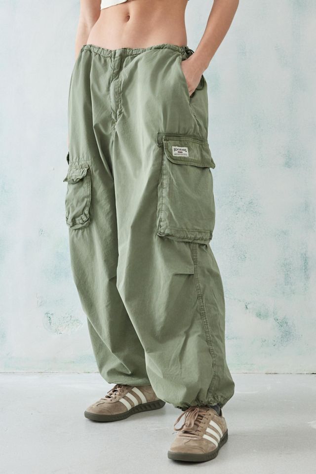 Urban outfitters BDG カーキ　カーゴパンツ BDG Khaki Ultra-Wide Pocket Pant | Urban Outfitters