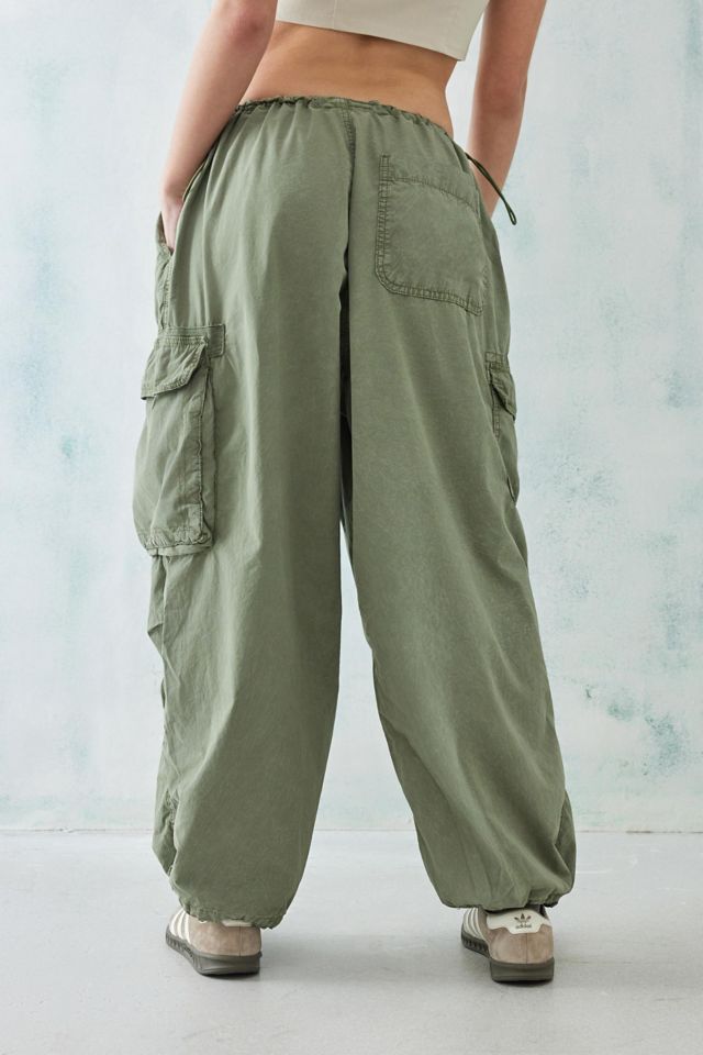 Urban outfitters BDG カーキ　カーゴパンツ Urban outfitters BDG カーキ カーゴパンツ