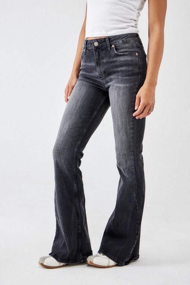 BDG Black Atlas Mid-Rise Flare Jean | Urban Outfitters