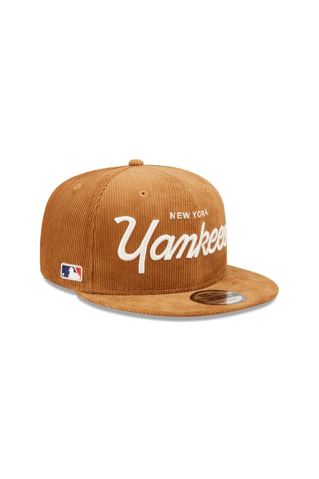 New Era 9FIFTY Cordscript New York Yankees Fitted Hat | Urban Outfitters