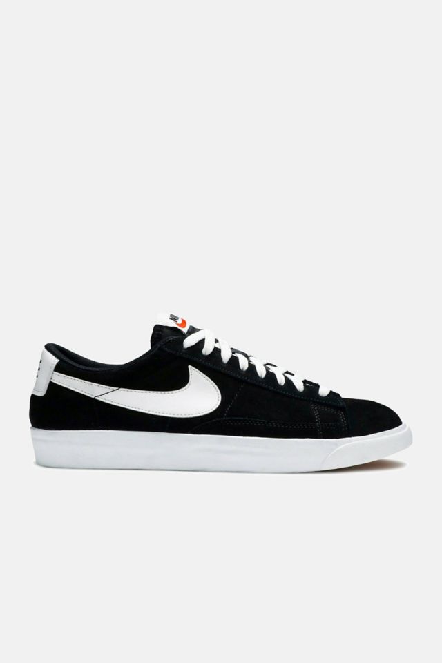 coreano afeitado perro Nike Blazer Low Premium Vintage Suede 'Black' Sneakers - 538402-004 | Urban  Outfitters