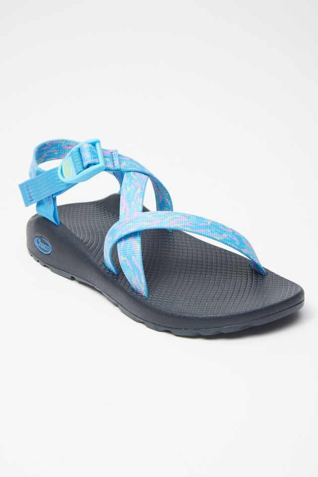 Urban best sale outfitters chacos