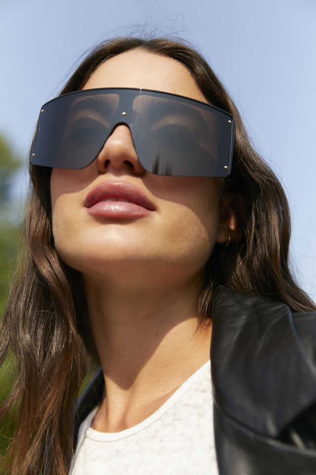 Sortie Discrimineren Bachelor opleiding Aubrey Shield Sunglasses | Urban Outfitters