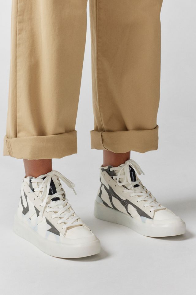 Of spellen Vruchtbaar adidas X Marimekko Znsored High-Top Sneaker | Urban Outfitters