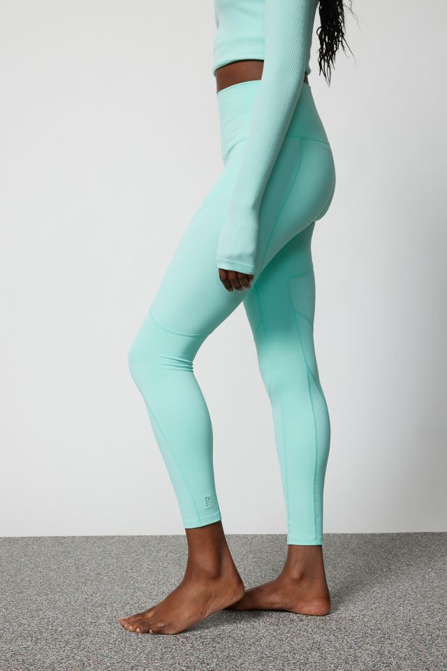 P.E. Nation Free Play Legging  Urban Outfitters Mexico - Clothing