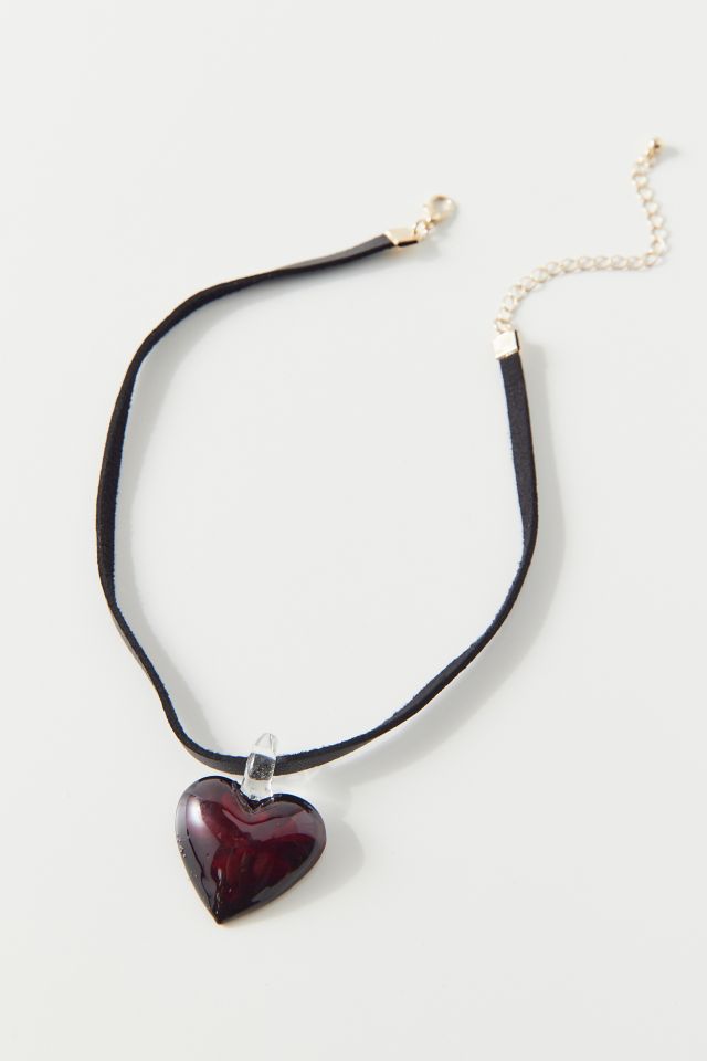 Rhinestone Heart Ribbon Necklace  Urban Outfitters Mexico - Clothing,  Music, Home & Accessories