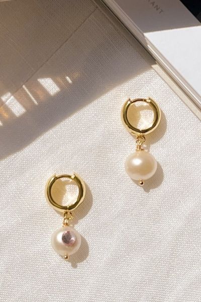 Joey Baby Pete Earrings In Pearl