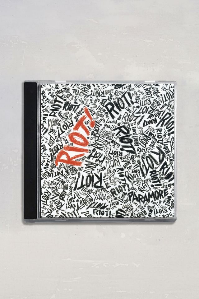 Paramore - Riot! (2007) Album Cover  Paramore, Album cover design, Album  covers