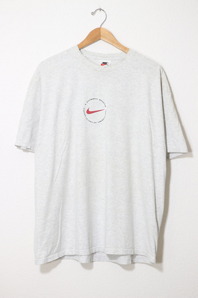 Vintage 1993 Nike E Pluribus Hoopum Satin Label T-shirt Made in 