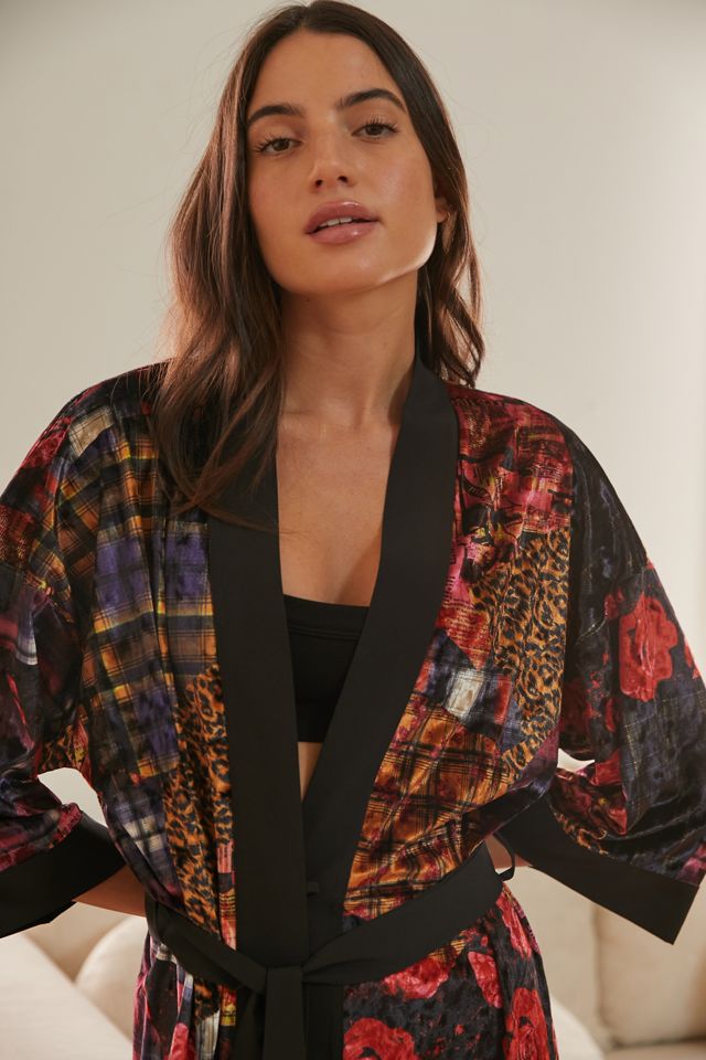 Printed Velvet Robe | Urban Outfitters Canada