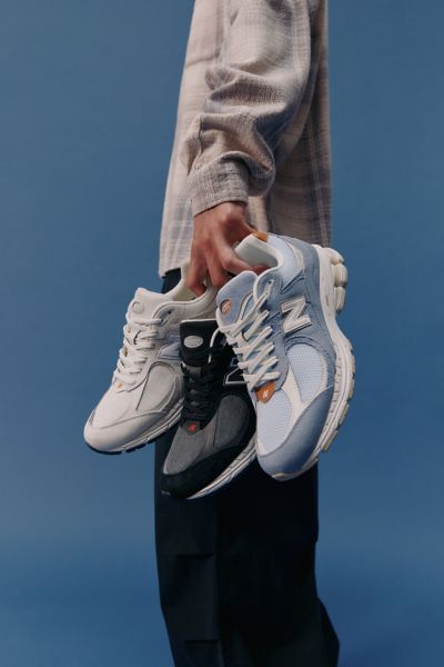 New Balance 2002r Sneaker In Grey