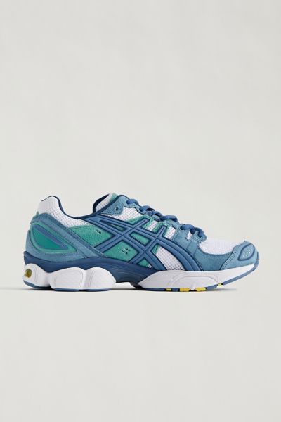 Asics Gel-nimbus 9 Sneaker In Blue