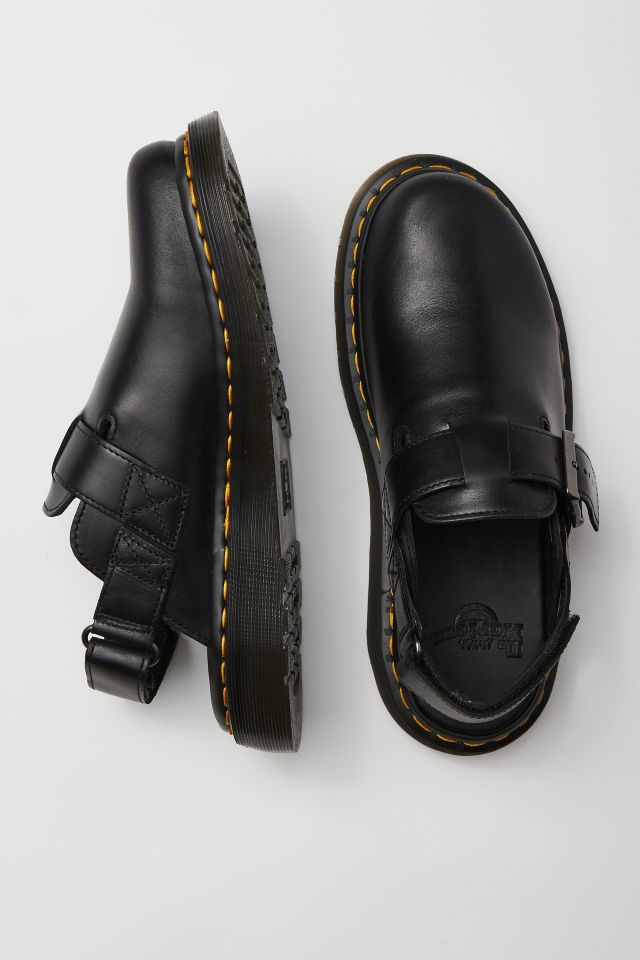 Dr martens hot sale with straps