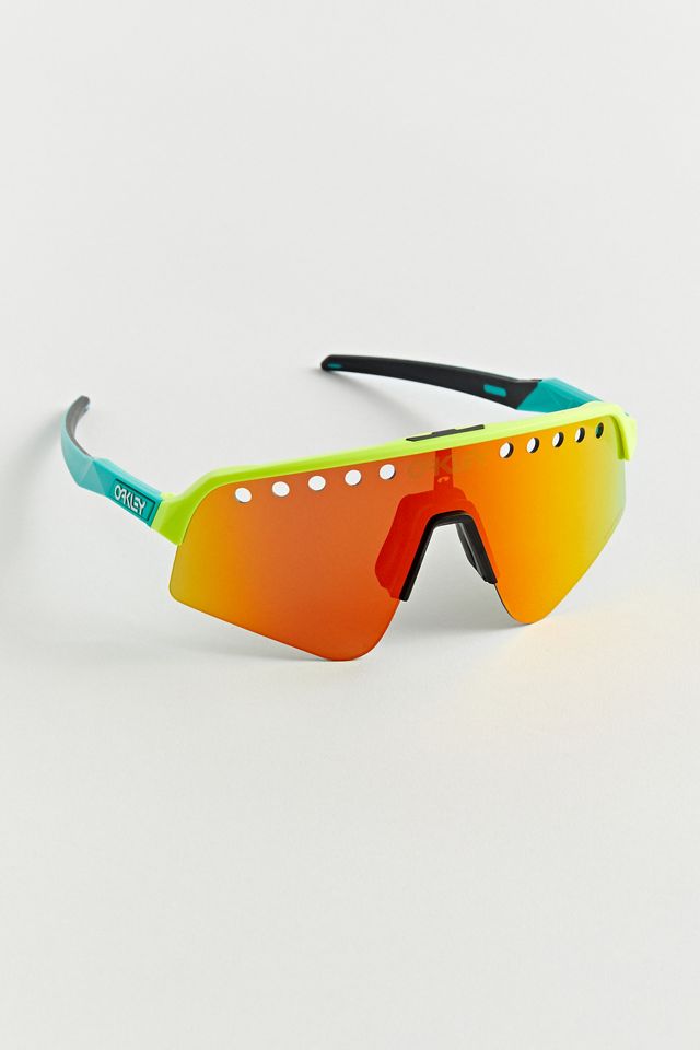 Oakley Sutro Lite Sweep Shield Sunglasses | Urban Outfitters
