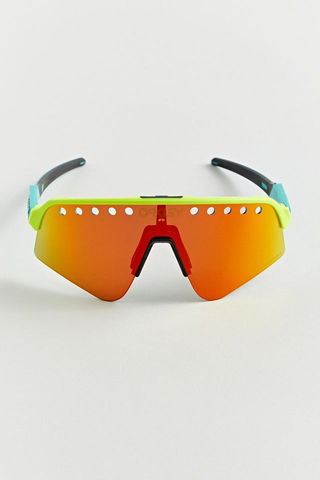 Oakley Sutro Lite Sweep Shield Sunglasses | Urban Outfitters