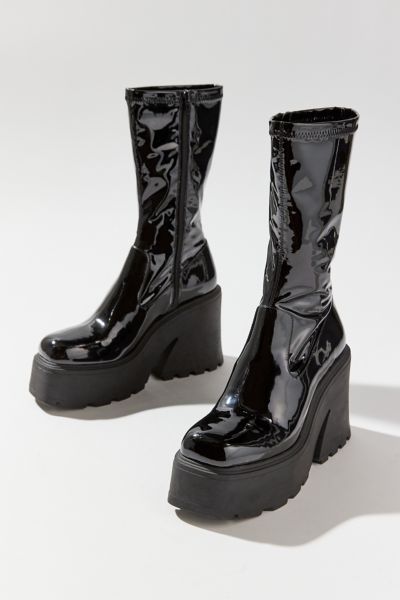 Steve Madden Arrow Platform Boot In Black