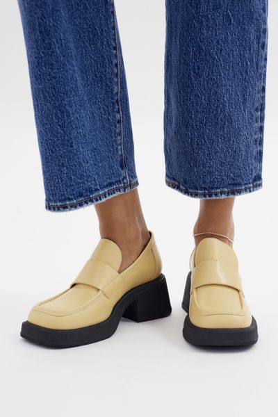 interpersonel pause Hvem Vagabond Shoemakers Dorah Heeled Loafer | Urban Outfitters