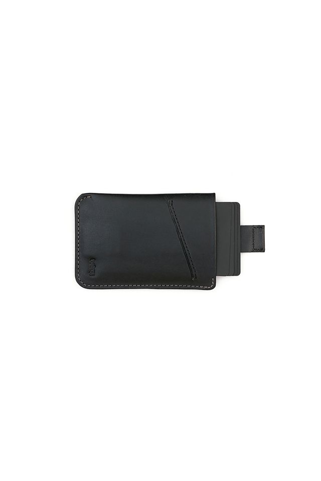 bellroy card sleeve wallet (Premium Leather Card Holder or Minimalist Wallet, Holds 2-8 Cards or Business Cards, Folded Note Storage) The remaining cards find their place in the adjacent compartment Bellroy - Under Cover -