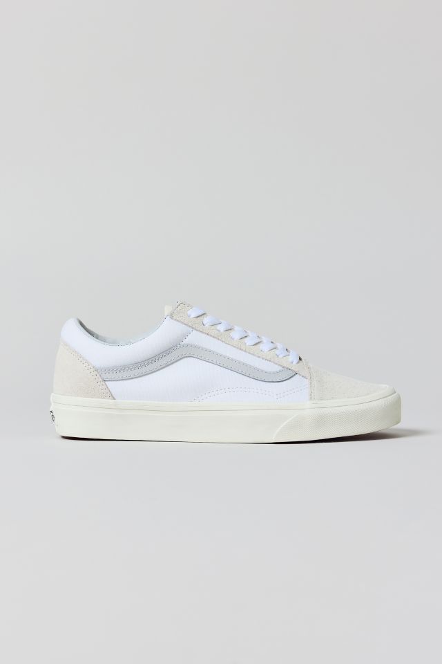 Vans Men's Old Skool Tie Front Sneaker #1