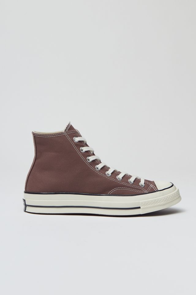 Arriba 102+ imagen brown converse urban outfitters