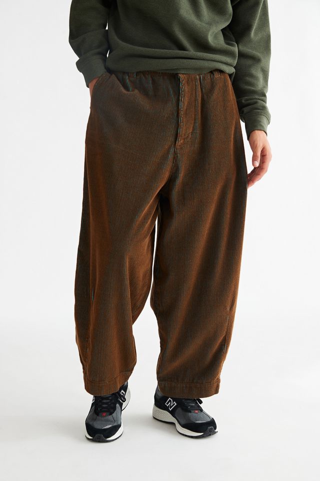 UO Two-Tone Corduroy Carrot Beach Pant | Urban Outfitters