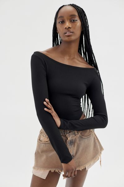 UO Syd Ribbed Off The Shoulder Top Urban Outfitters