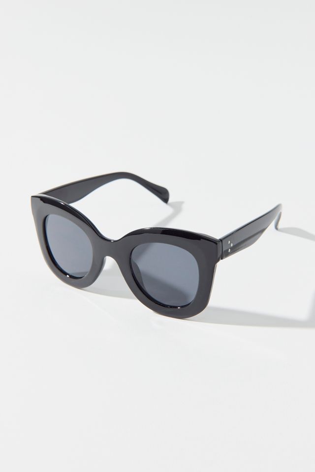 Tess Rounded CatEye Sunglasses Urban Outfitters