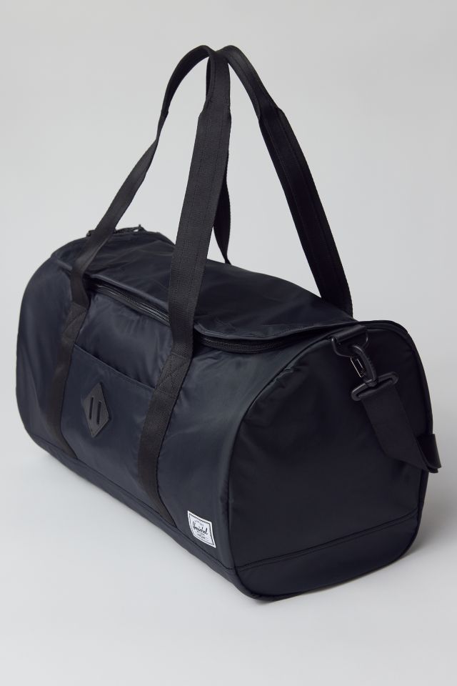 Herschel duffle bag outlet urban outfitters