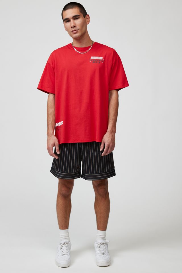 ULTRA GAME Chicago Bulls Big City Boxy Fit Tee | Urban Outfitters
