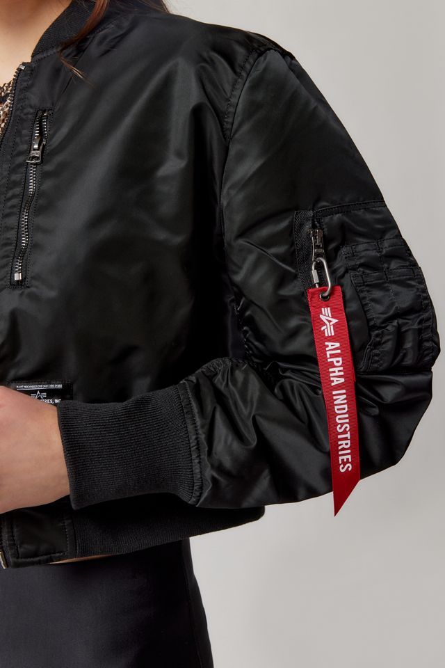 Alpha Industries L-2B Cropped Bomber Jacket | Urban Outfitters