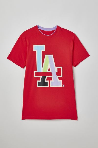 New Era MLB LA Dodgers chest logo t-shirt in pink