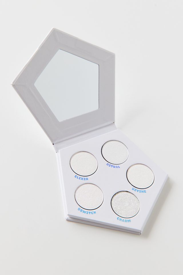 Glisten Cosmetics Shape Shifter Highlighter Palette | Urban Outfitters