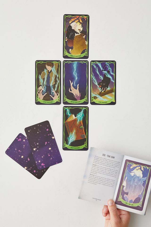 Hocus Pocus: The Official Tarot Deck And Guidebook By Minerva Siegel & Tori Schafer #1