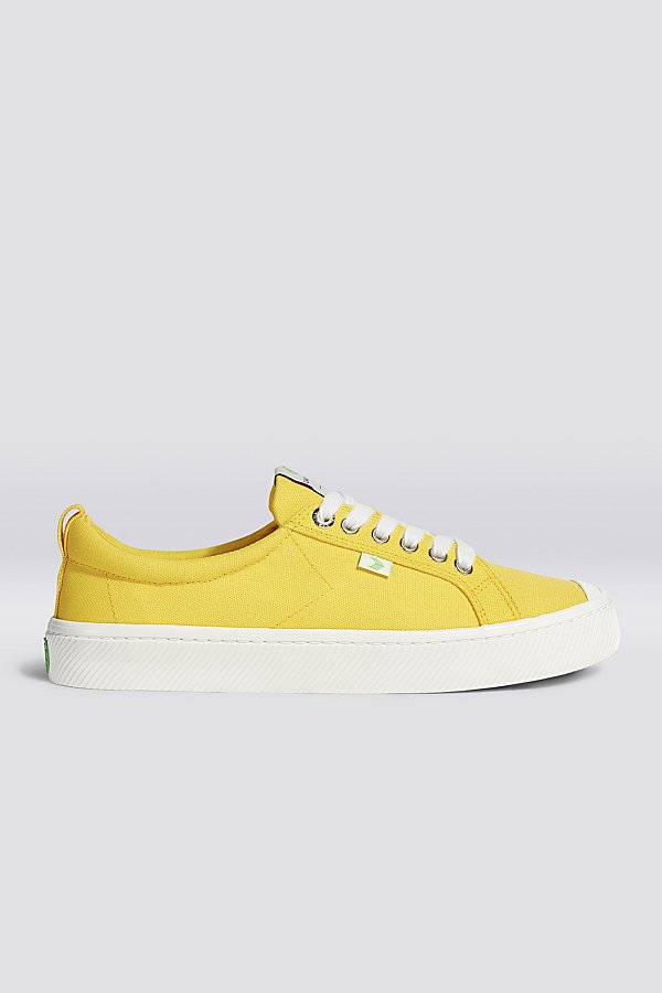 Cariuma Oca Low Canvas Sneaker In Yellow Canvas
