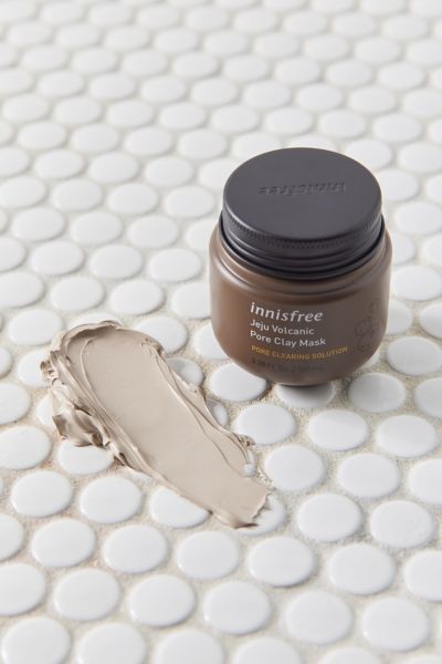 Innisfree Jeju Volcanic Pore Clay Mask – Mitos Atau Keajaiban?