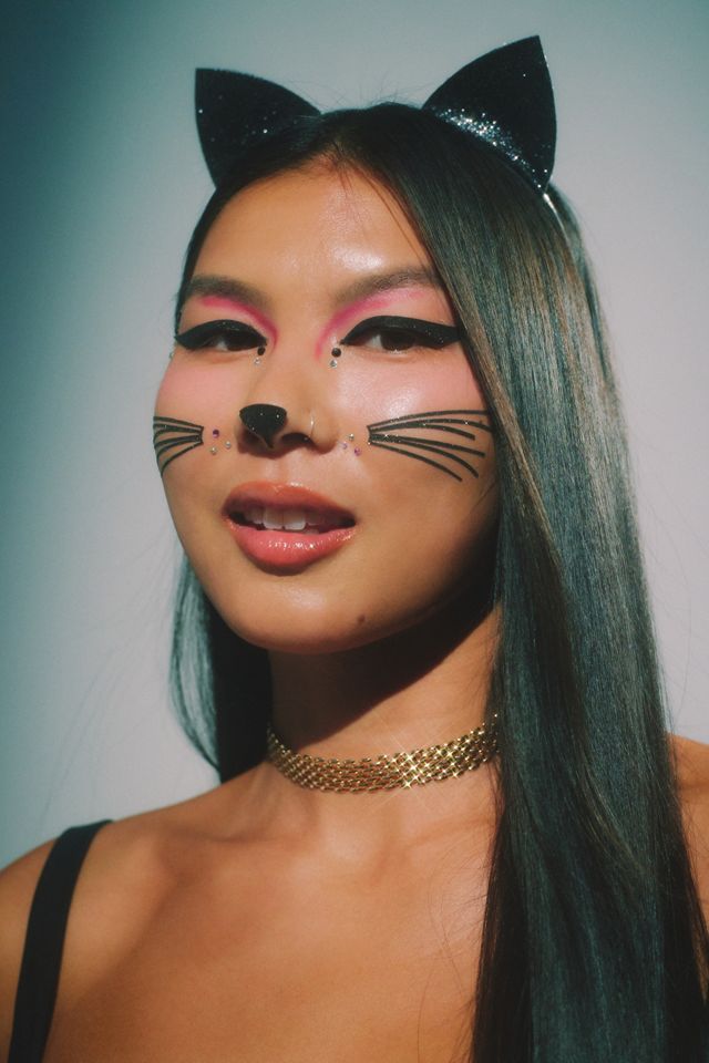 Revolution Beauty X Beetlejuice Green Mascara Urban Outfitters