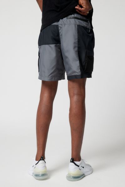 Nike Colorblock Voyage 7” Short | Urban Outfitters