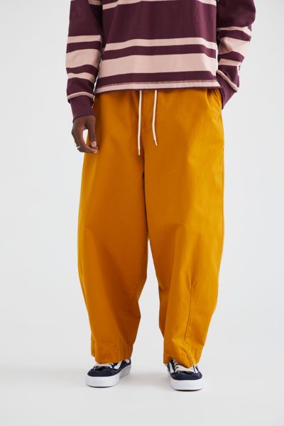 Urban Outfitters Uo Twill Curved Beach Pant In Honey