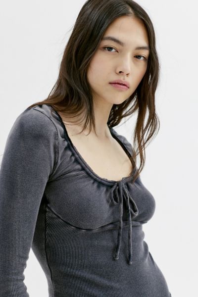 Urban Outfitters Uo Pretty As A Portrait Long Sleeve Top In Black