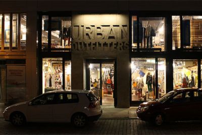 Québec - Urban Outfitters Store