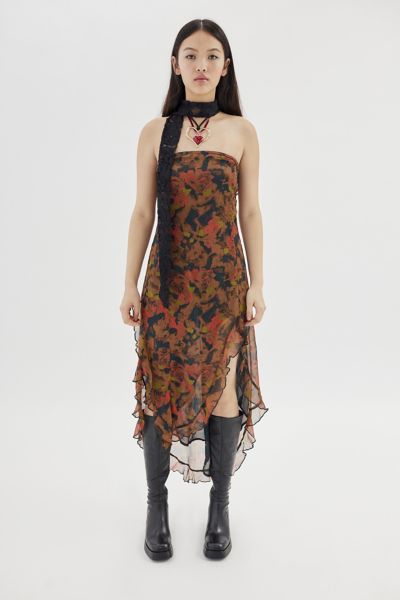 UO Rosie Strapless Ruffle Midi Dress | Urban Outfitters