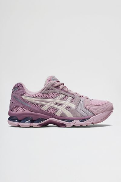 ASICS GEL-KAYANO 14 SNEAKERS IN BARELY ROSE/CREAM, WOMEN'S AT URBAN OUTFITTERS